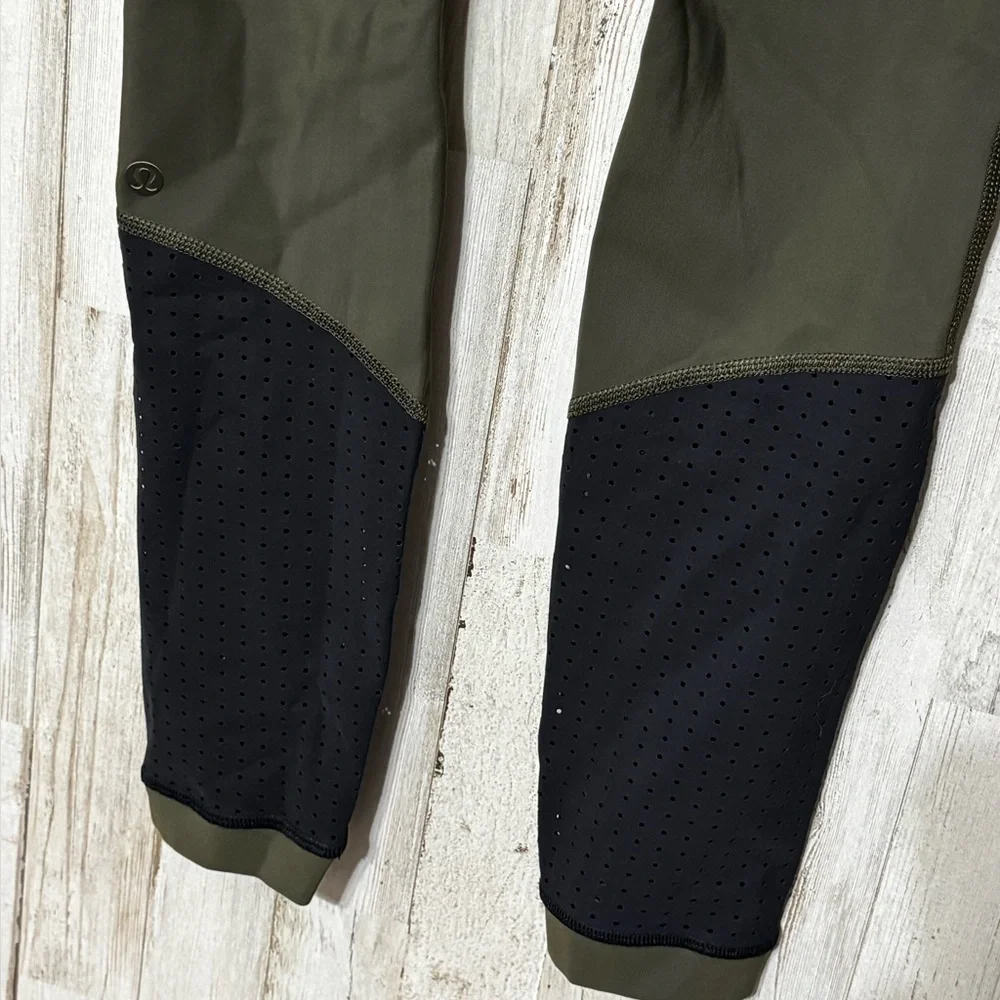 Lululemon‎ Leggings Size 2